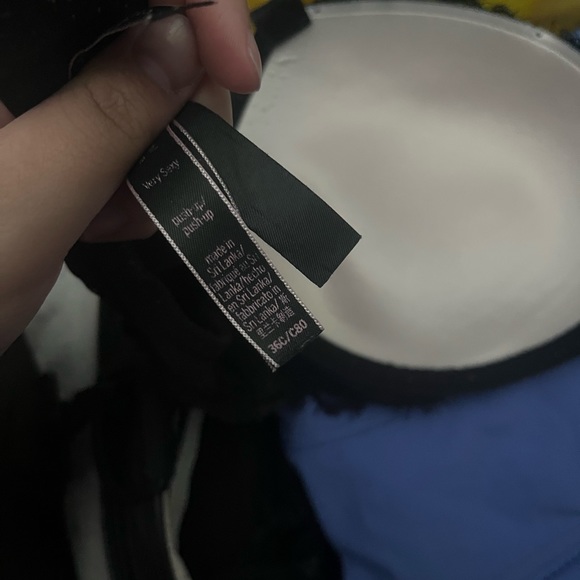 Victoria secret bomb shell bra - Picture 2 of 2